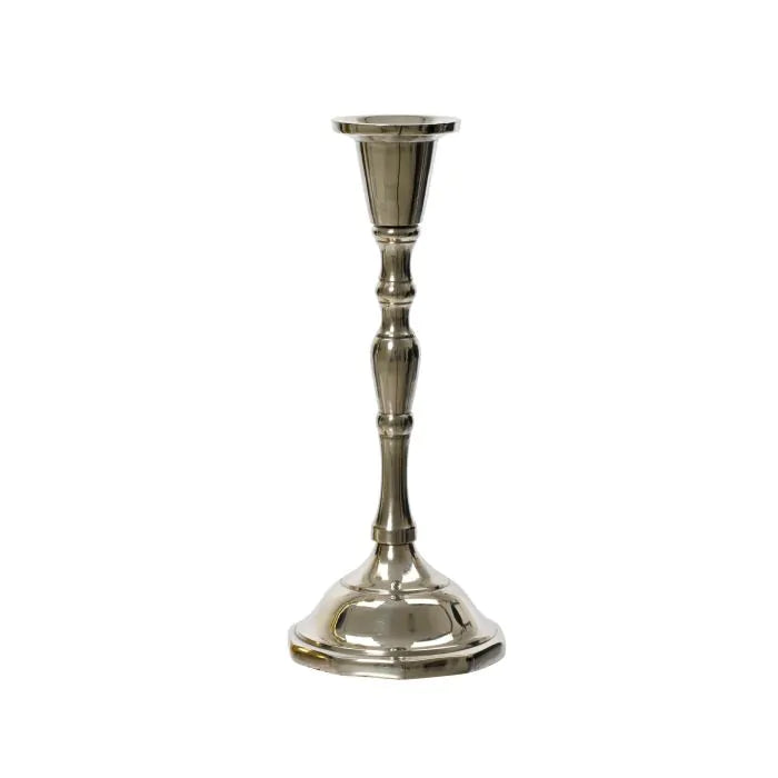 Gouden aluminium kandelaar met smalle schacht en ronde voet, circa 20 cm hoog.