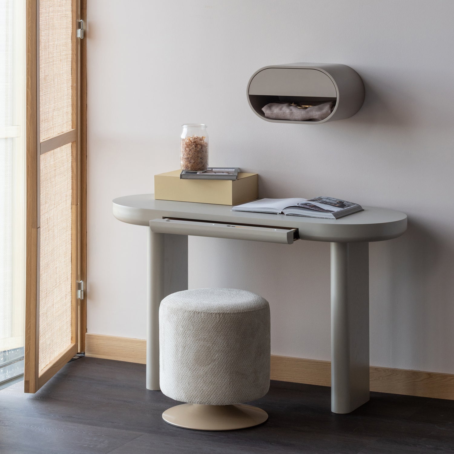 ISLEN POEF MET DRAAIVOET BOUCLE BEIGE