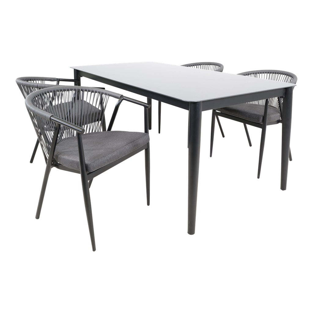 Witte eettafel met grijze stoelen met geweven rug en grijs zitkussen