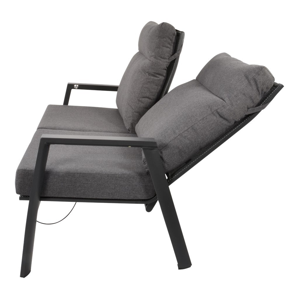 2-zits loungebank met verstelbare rug en donkergrijze kussens op zwart frame