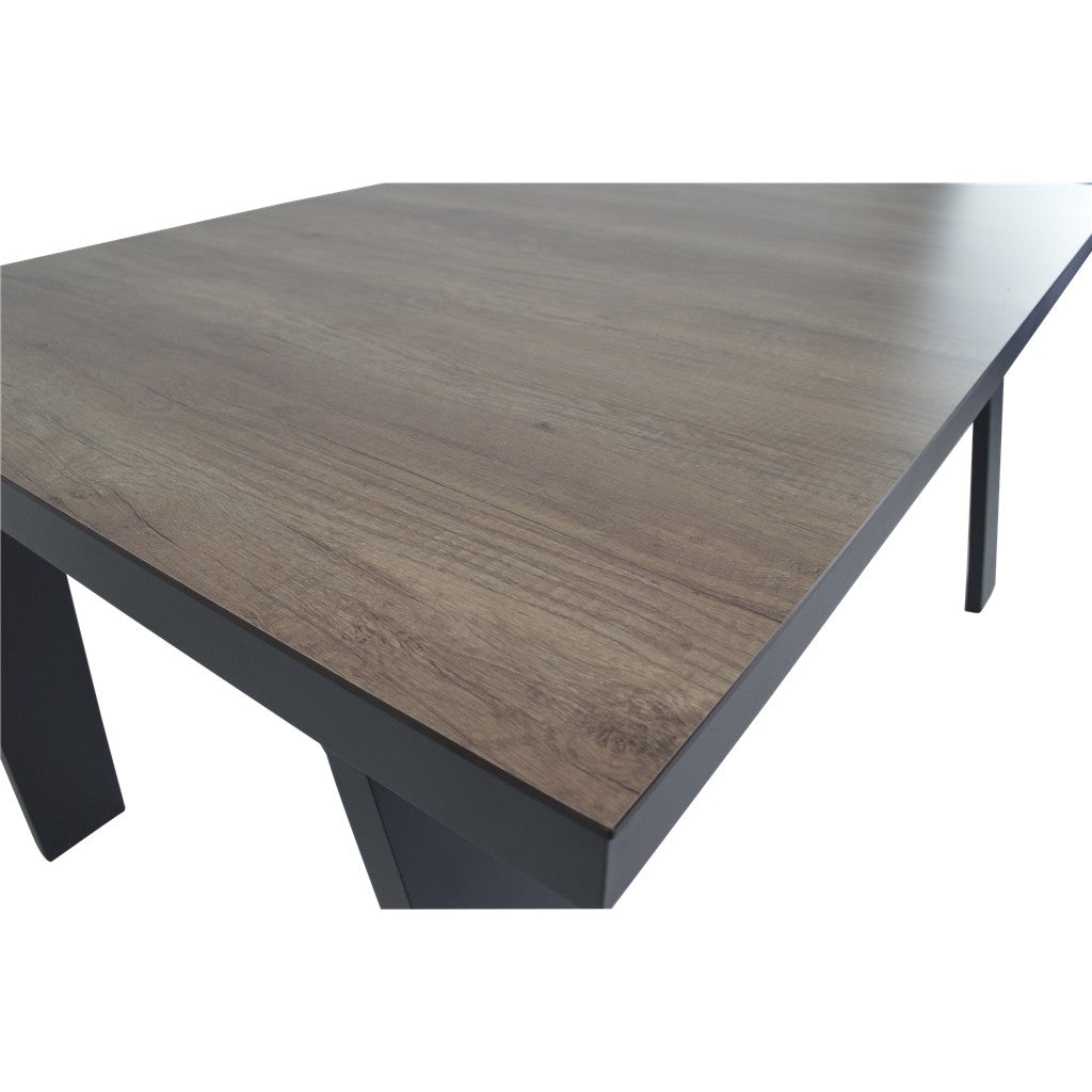 Tafel met licht houtnerf blad, donker antraciet rand en zijpaneel met poot