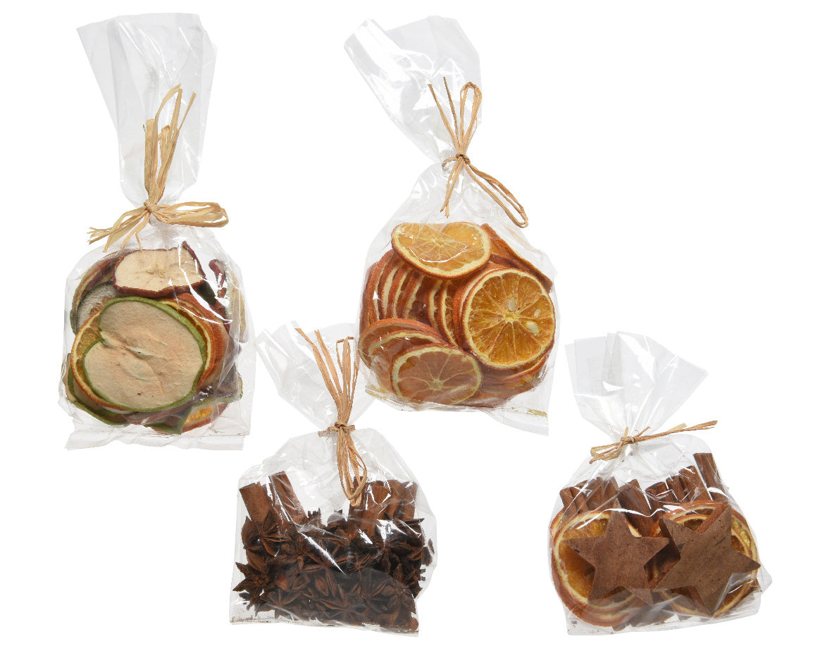 Natuurlijke potpourri in doorzichtige zakjes met citrus en kruiden