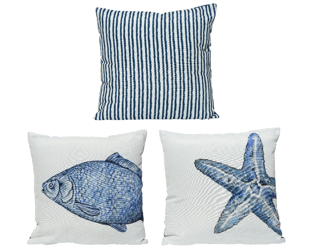 Kussenassortiment van polyester: blauw-witte strepen, vis- en zeesterprint op witte hoezen