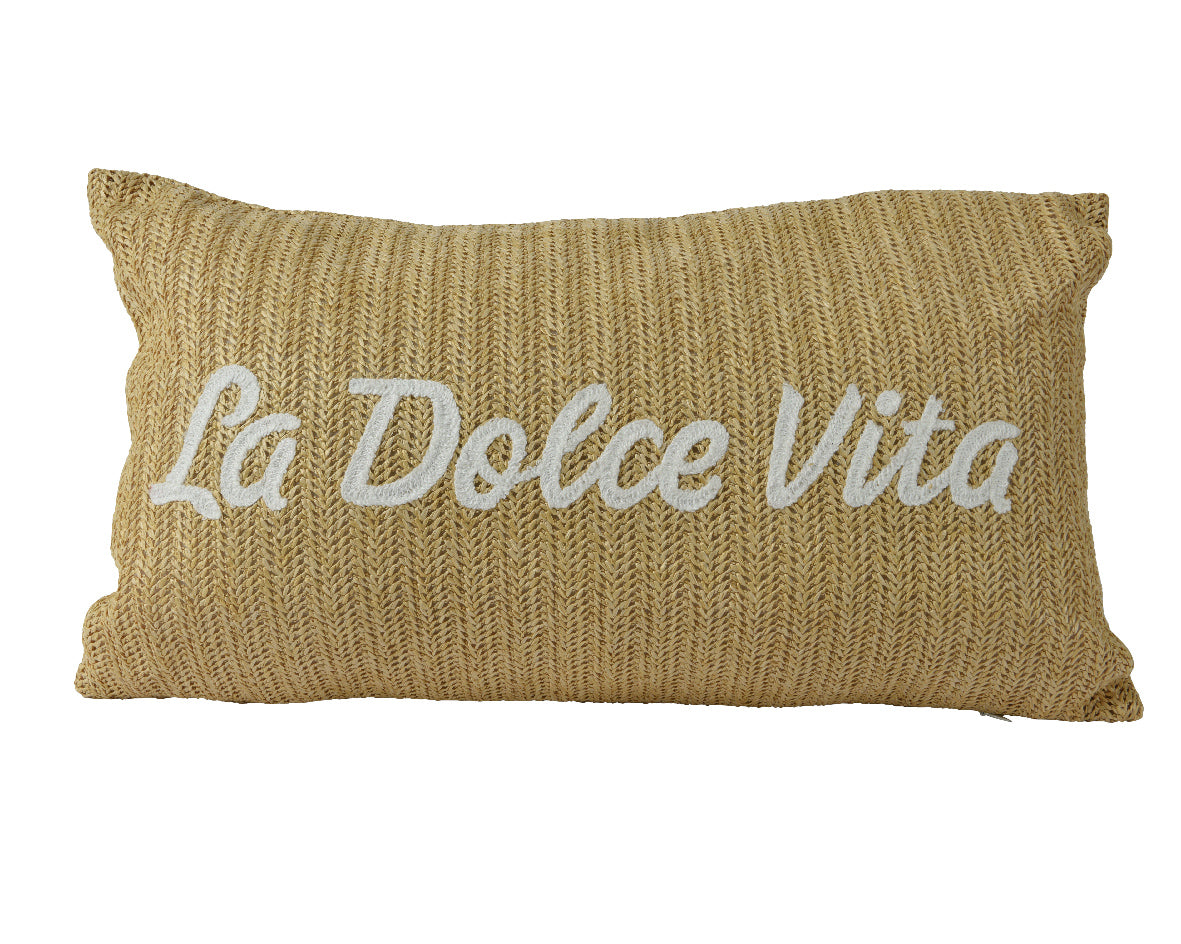 Beige sierkussen met geweven look en tekst La Dolce Vita