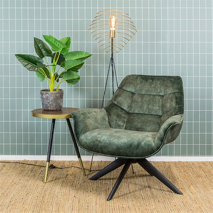 Groene fauteuil met lage armleuningen, gestoffeerde rug en zwarte poten