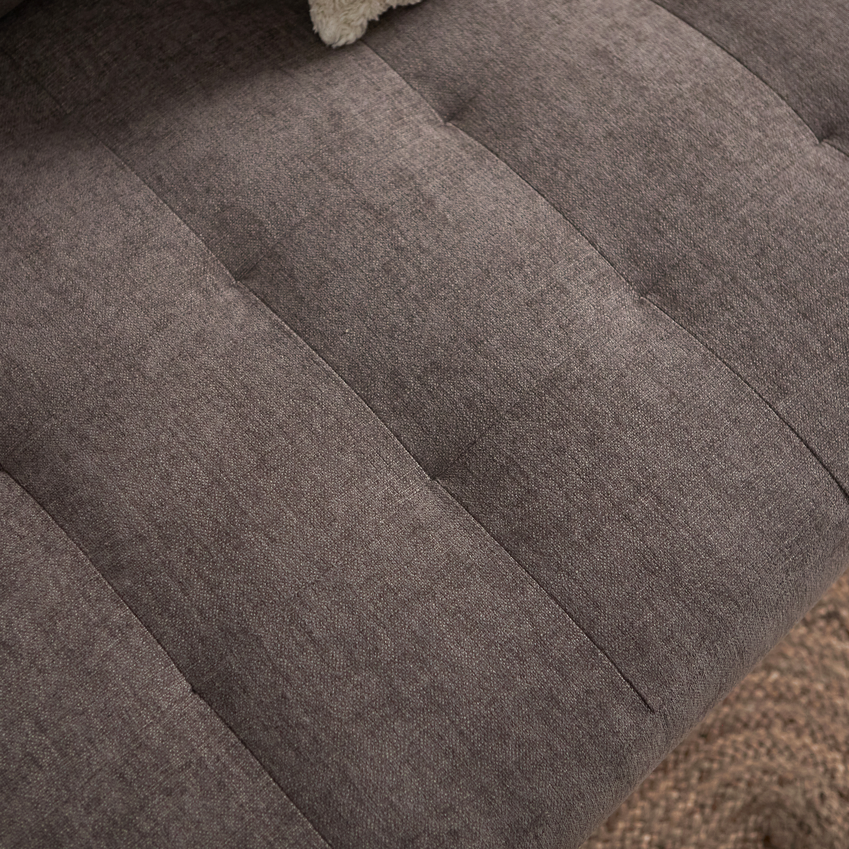 OREO met chaise longue links - Tesla 2004