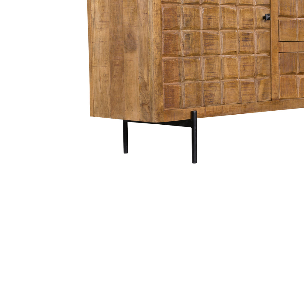 Dressoirzijde met vaktextuur en zwarte poot, eikenkleurig hout.