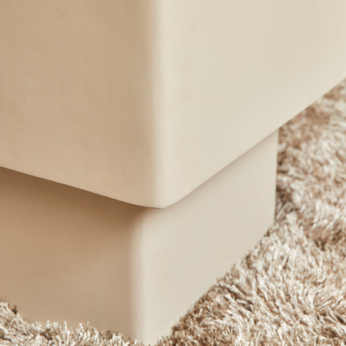 Salontafel Saya onderstel met afgeronde randen, roomwitte afwerking