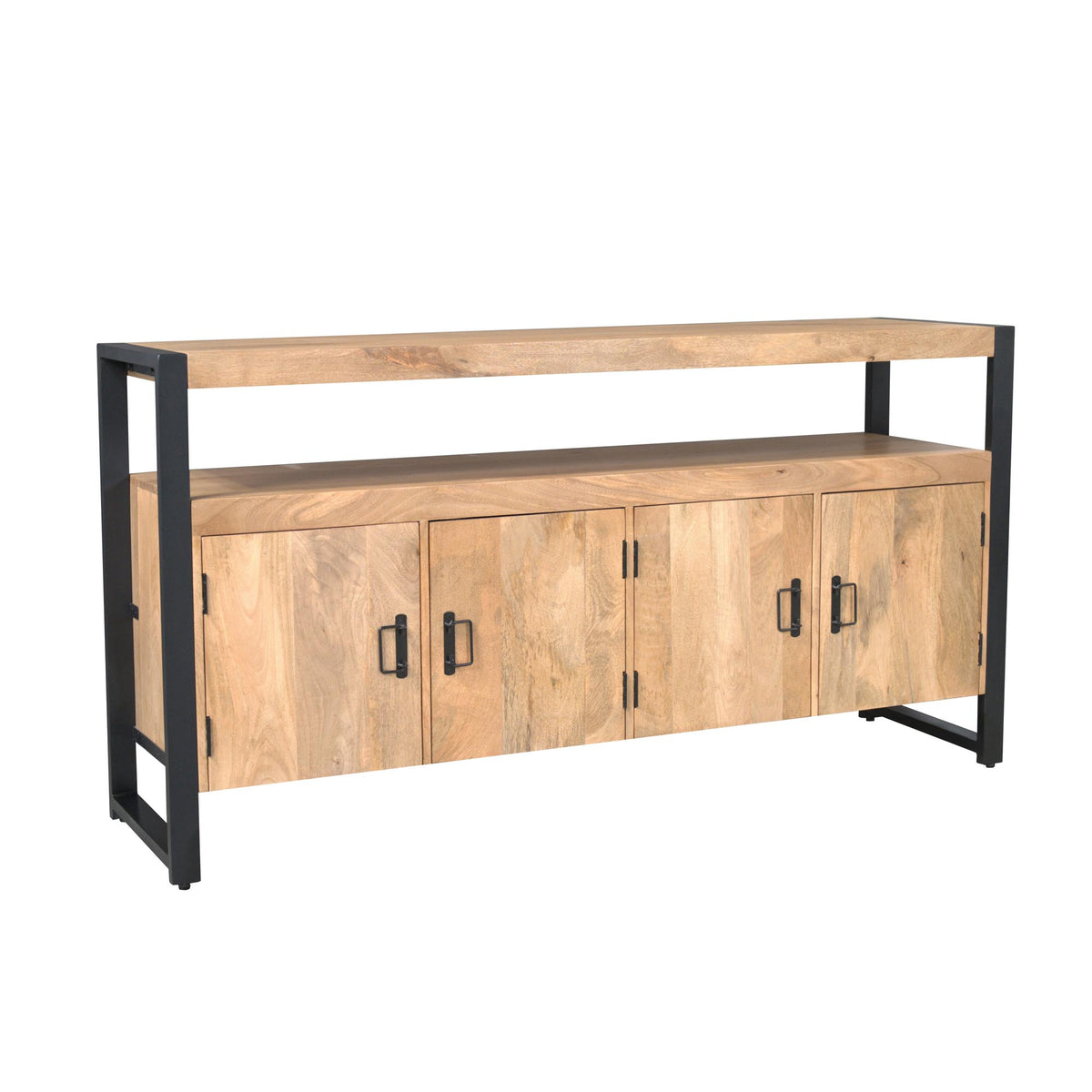 Dressoir in zijaanzicht met houten front en zwarte poten, vier deurtjes met grepen.