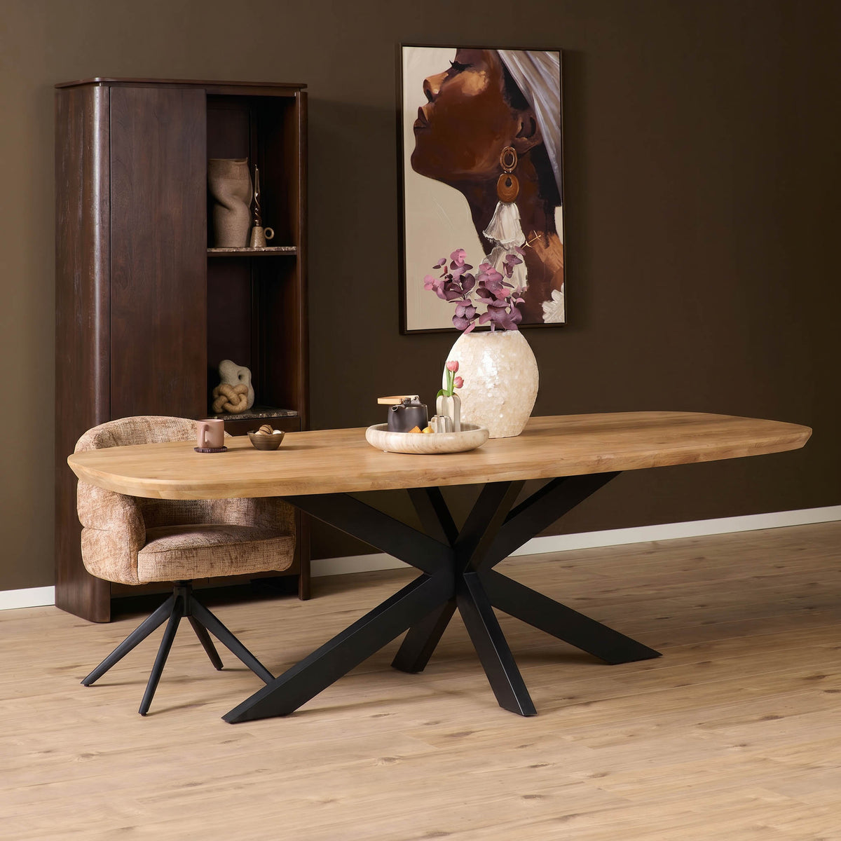 Eettafel Madison met ovale naturel houten blad en zwarte kruispoten, 200 cm