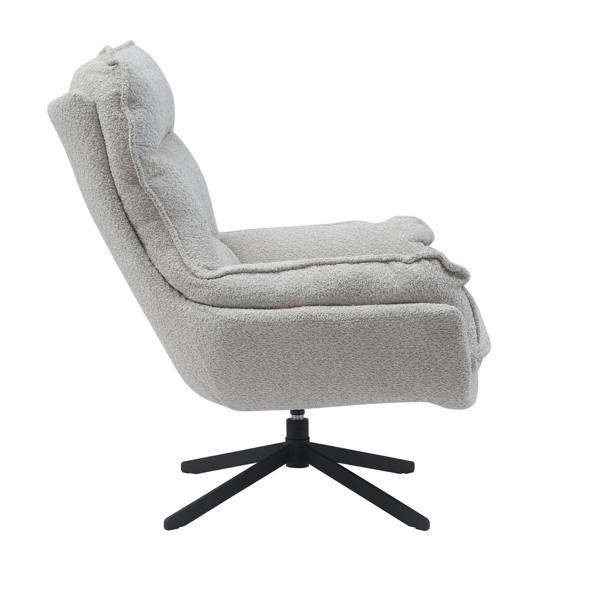 Zijdelingse draaifauteuil in gebroken wit met dikke zitting, armkussens en zwarte stervoet.