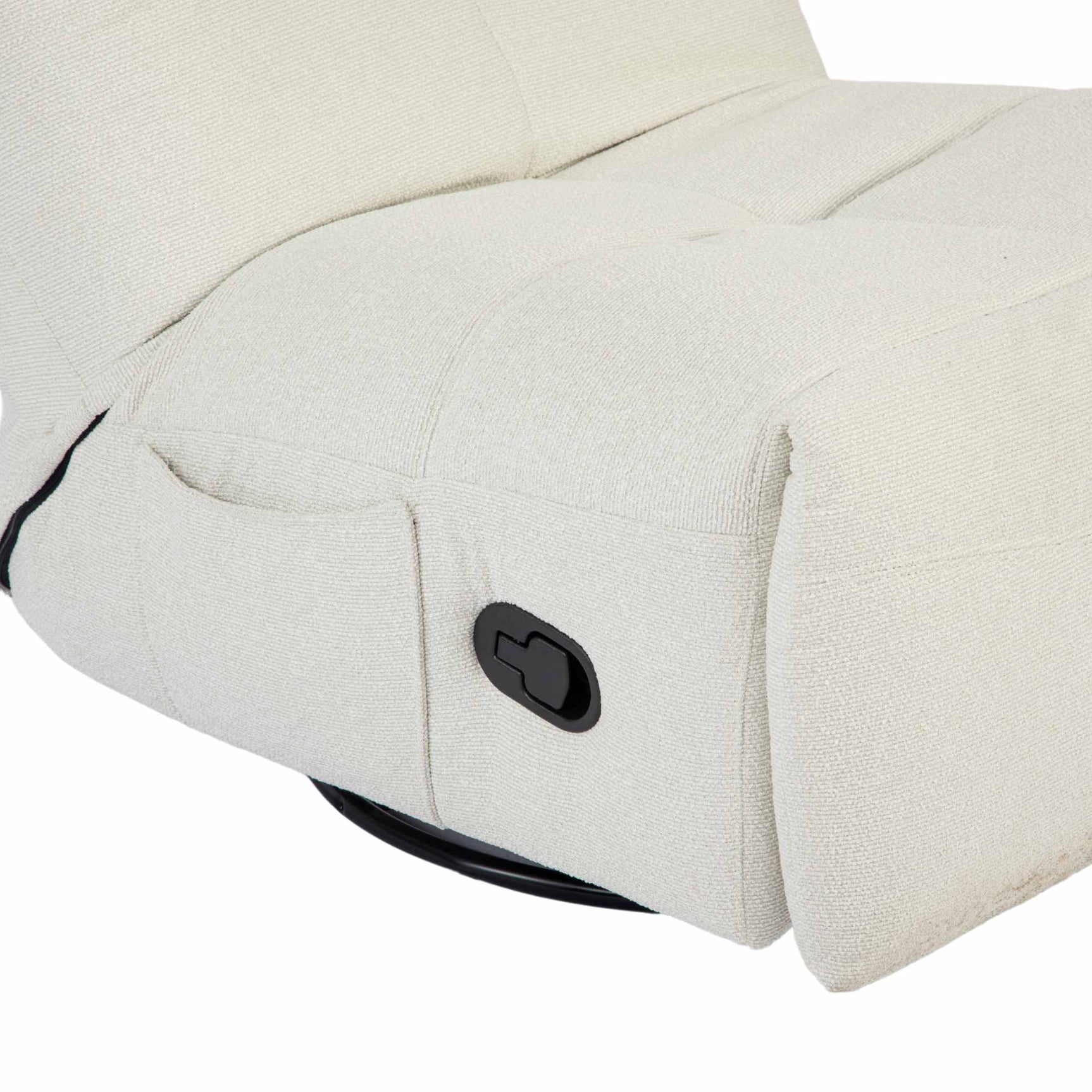 Relaxfauteuil Lazy lichtbeige zijkant met zwart bedieningspaneel en zwarte onderkant.