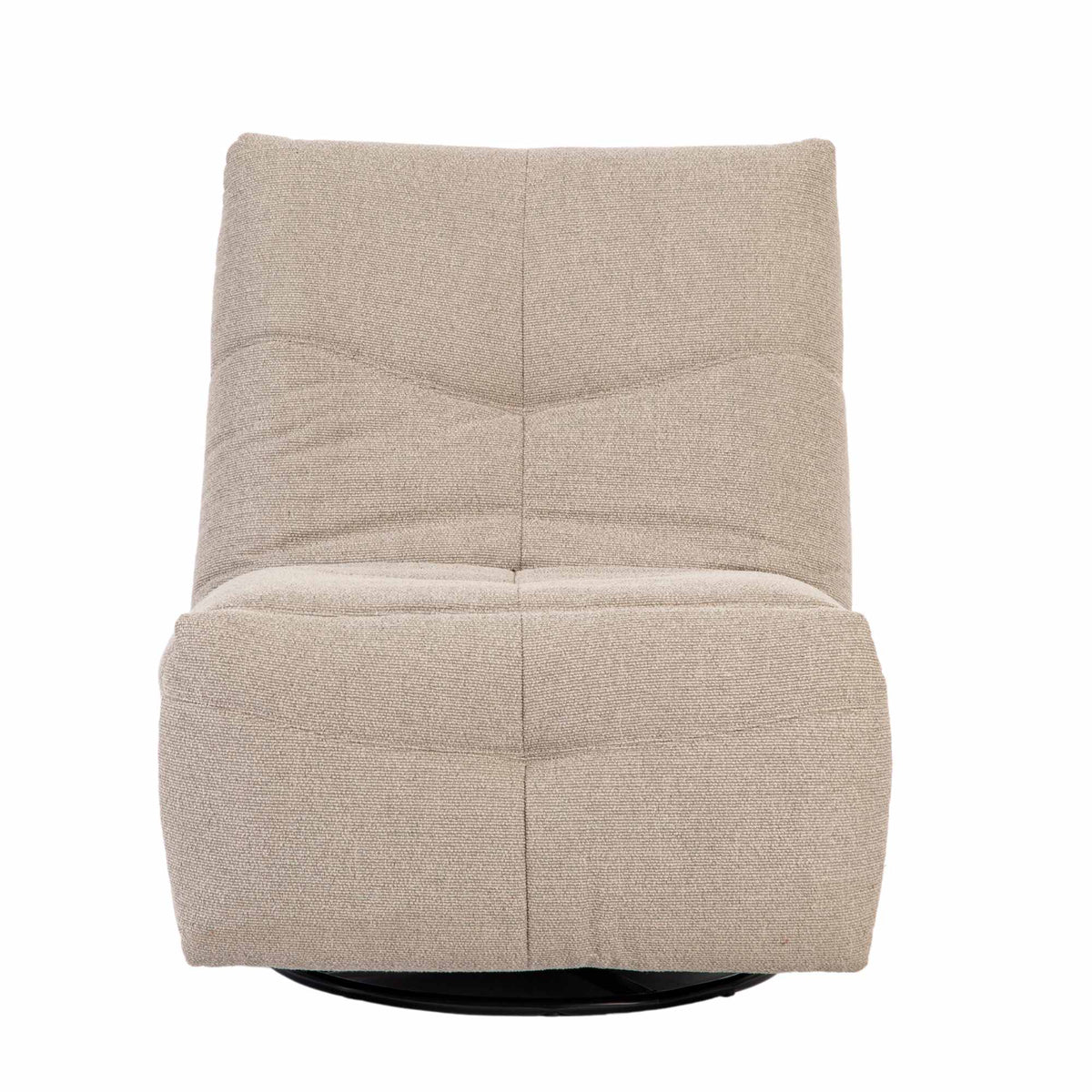 Taupe relaxfauteuil aanzicht van voren, gevoerde zitting met naadlijnen en zwarte voet