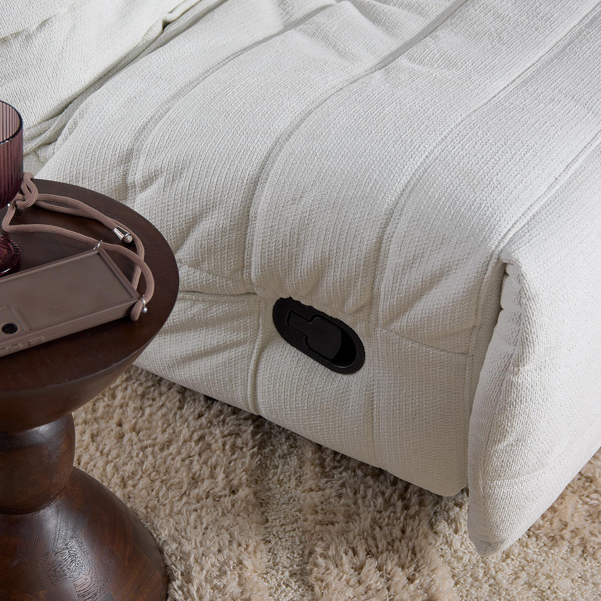 Relaxfauteuil Zen in naturel met zwart bedieningspaneel op de armleuning