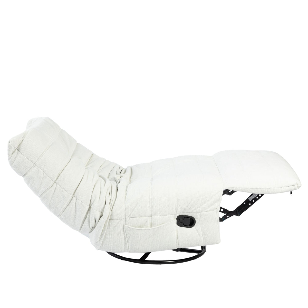 Relaxfauteuil in relaxstand met lichtgekleurde stoffering, draaivoet en zwarte bediening