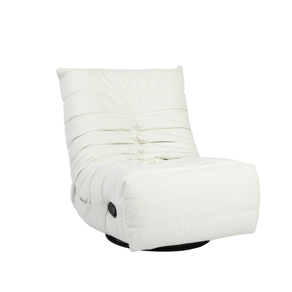 Relaxfauteuil met hoge rug en lichtgekleurde bekleding; zwarte bedieningsknop zichtbaar