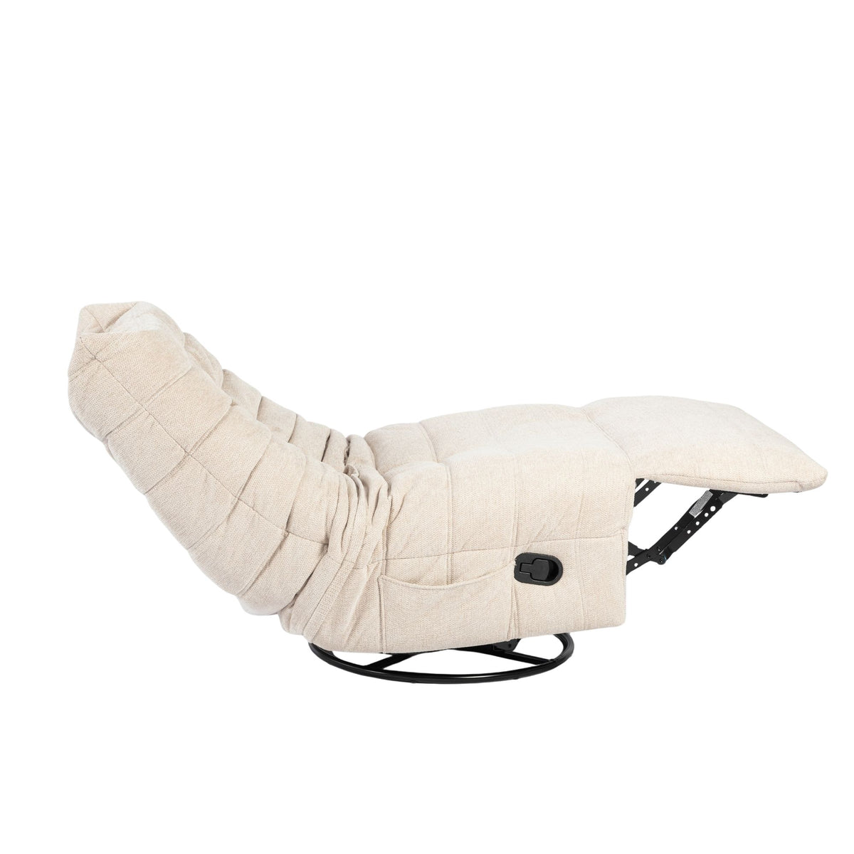 Beige relaxfauteuil in ligstand met opklapbare voetensteun en zwarte bedieningsknop