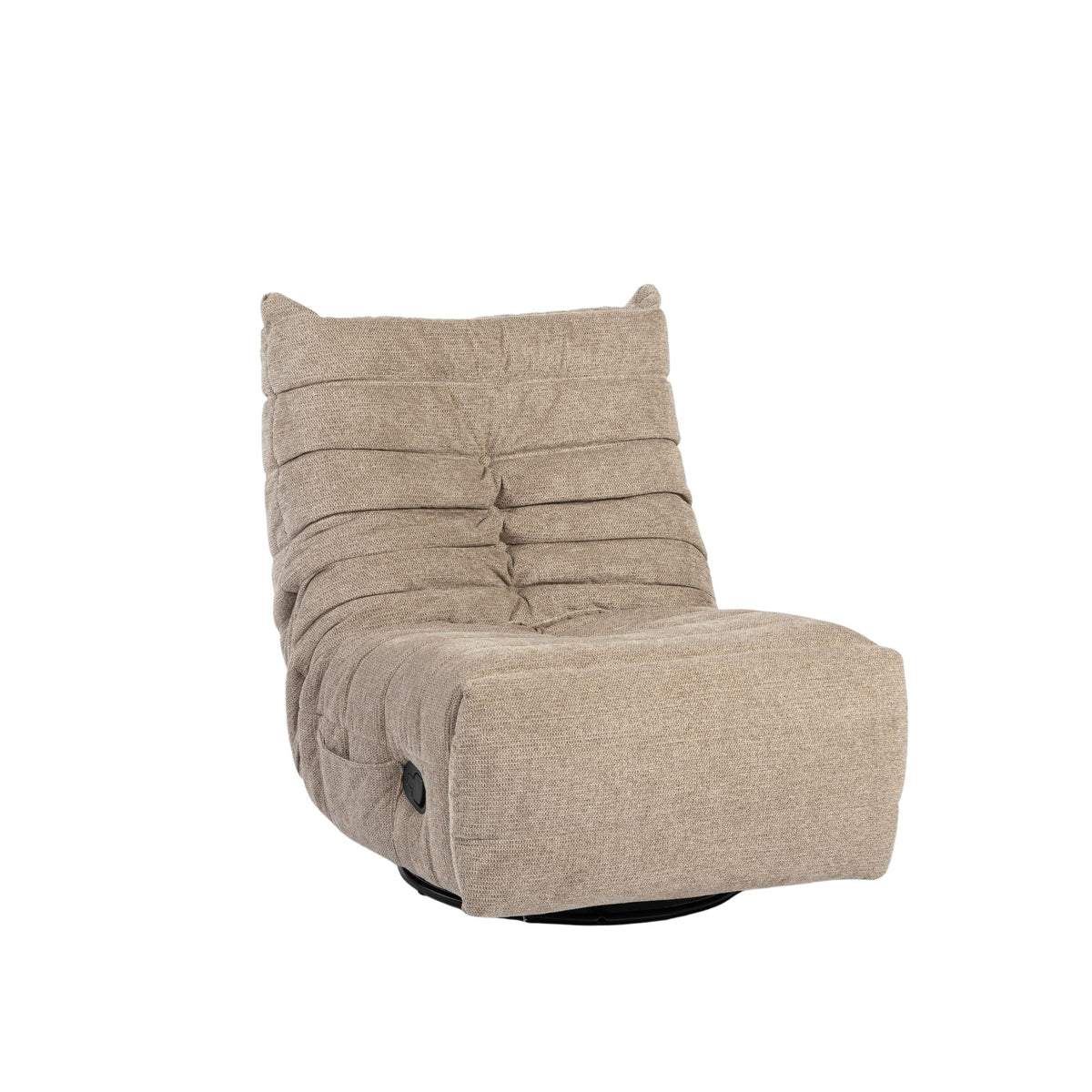 Relaxfauteuil Zen taupe: driekwartaanzicht, rugkussens met knopen en stevige armleuning