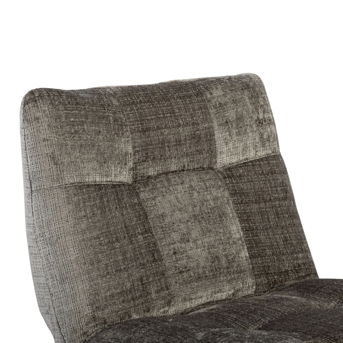 Grijze fauteuilrug met hoge, gevoerde schoudersteun en geruit stikseldessin