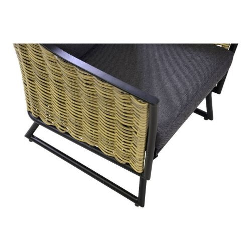 Rotan fauteuil met donkergrijze zitting, armleuning en zwarte metalen poten