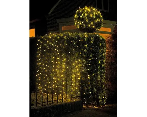 Netverlichting met warmwitte LED’s, lichtnet om een struik/haag.