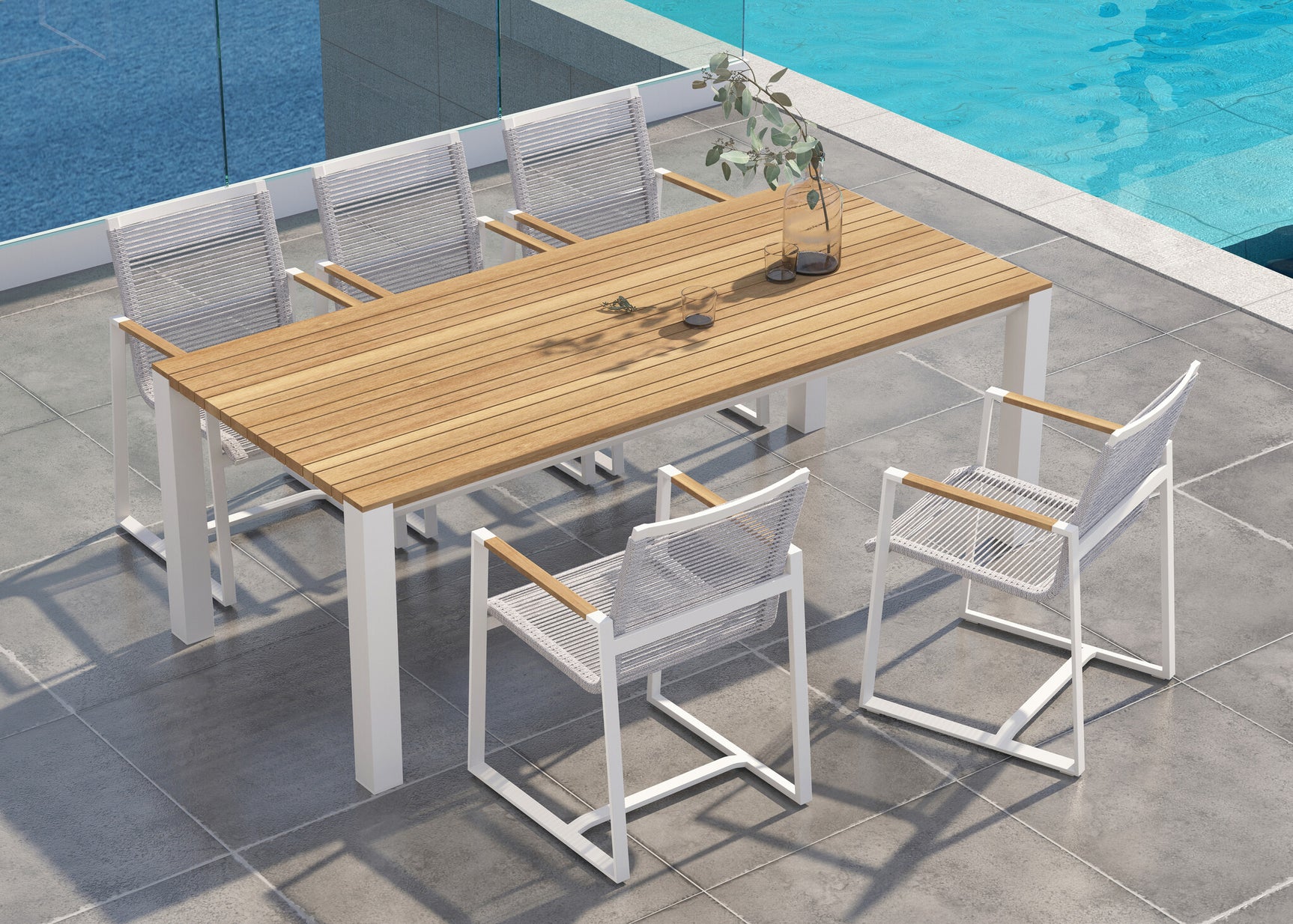 Pandino diningstoel met witte frame, grijs gestreepte rug en grijs zitkussen