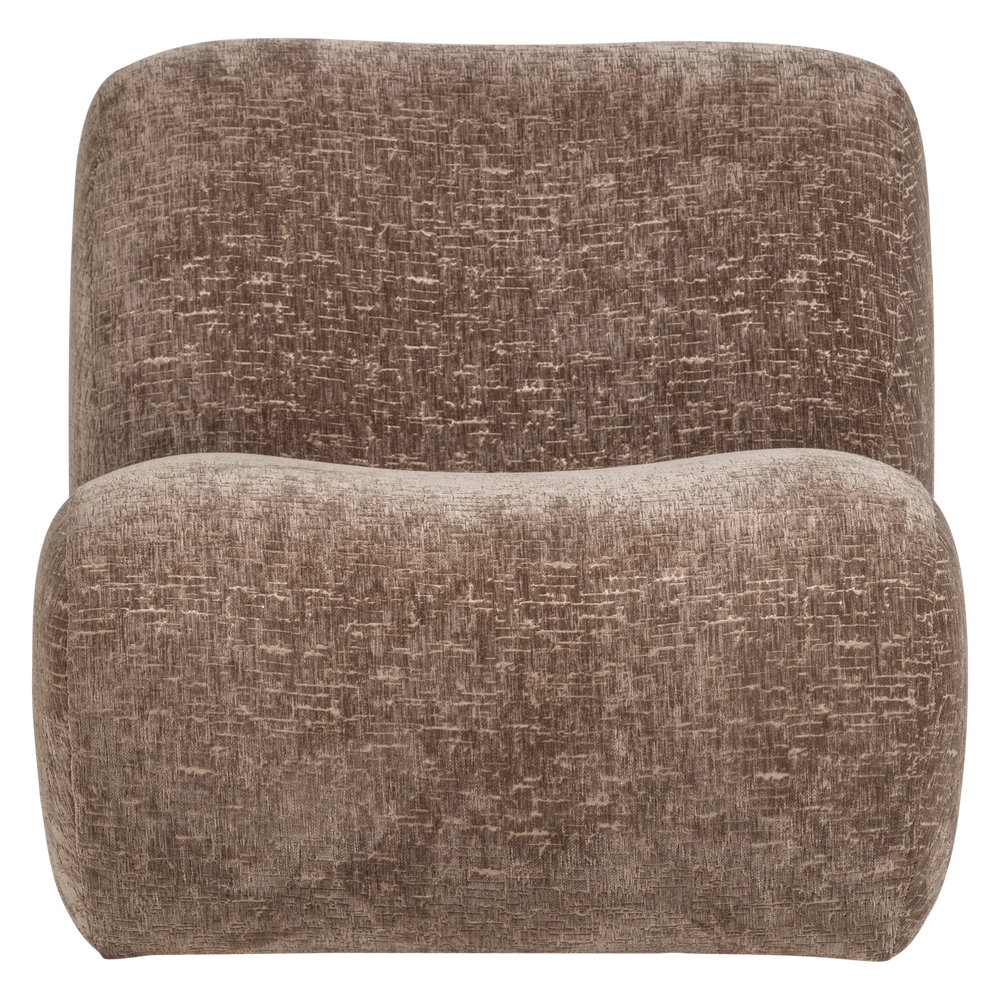 Fauteuil met craquelé velvet in lichtbruin, frontaanzicht met afgeronde armleuningen.