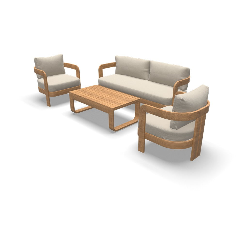 Loungeset met tweezitsbank en twee fauteuils, licht houten armleuningen en beige kussens