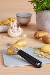 GastroMax dunschiller met zwart handvat en roestvrij schillerblad