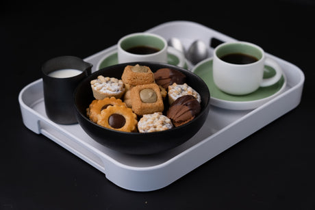 Wit Trebonn Pile S dienblad met snacks en kopjes