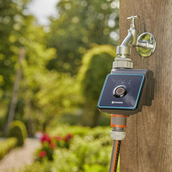 GARDENA watercontrol Bluetooth-besproeiingscomputer op buitenkraan met oranje knop