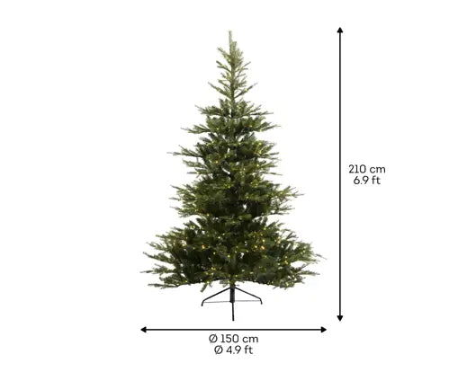 Kunstkerstboom met afmetingen: 210 cm hoog en 150 cm breed