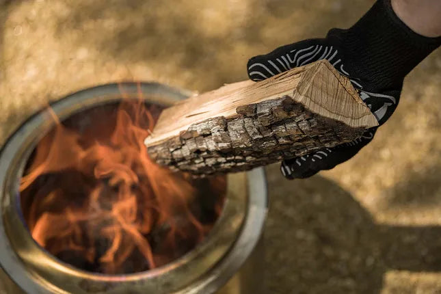 Handschoen van Solo Stove, zwarte werkhandschoen met wit golfpatroon voor hout