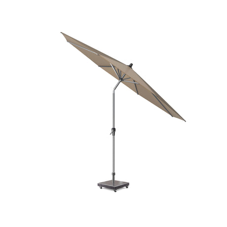 Taupe Riva-parasol met opengeklapte kap op staander, rond model