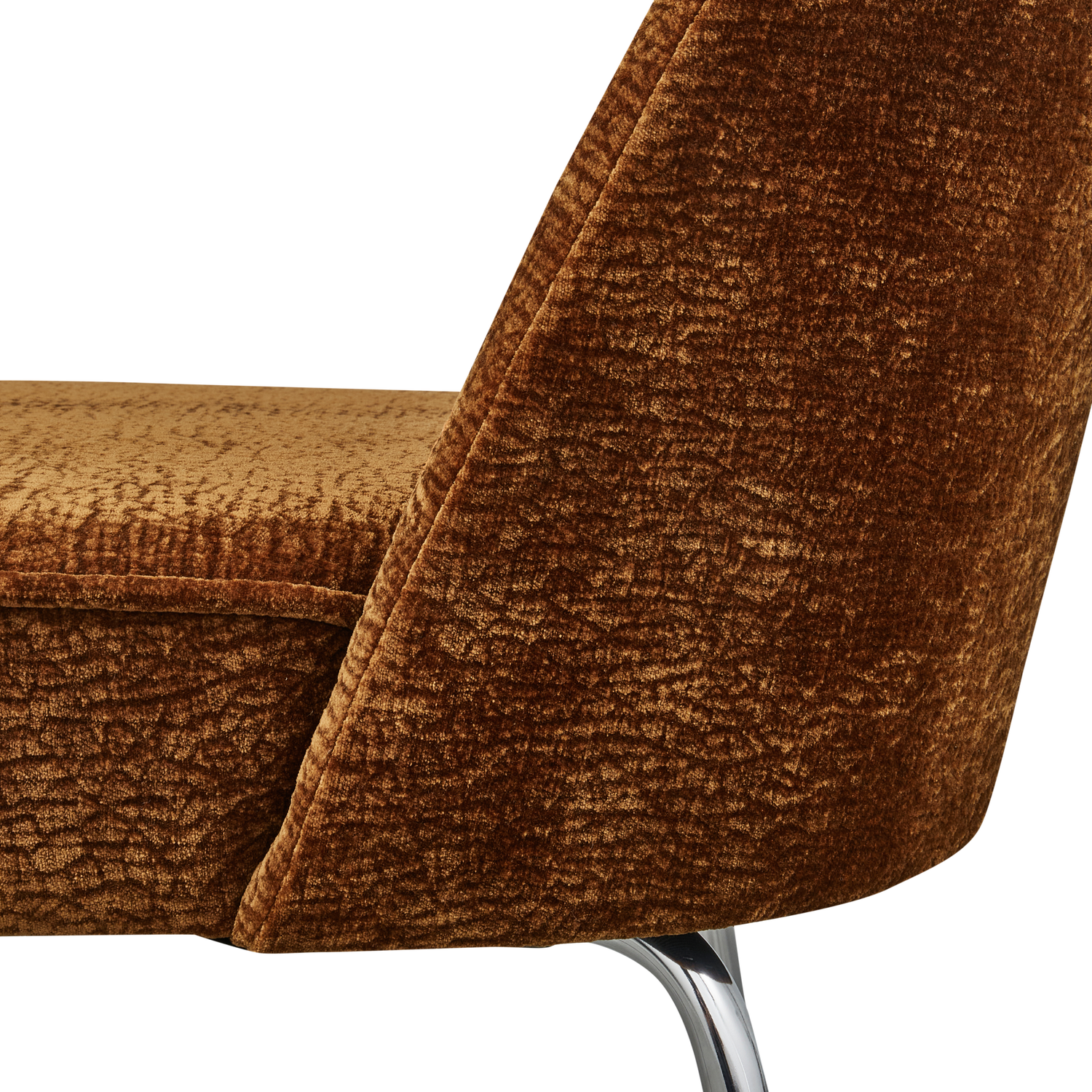 VOGUE EETKAMERSTOEL 3D CHENILLE MIDDENBRUIN CHROME POOT