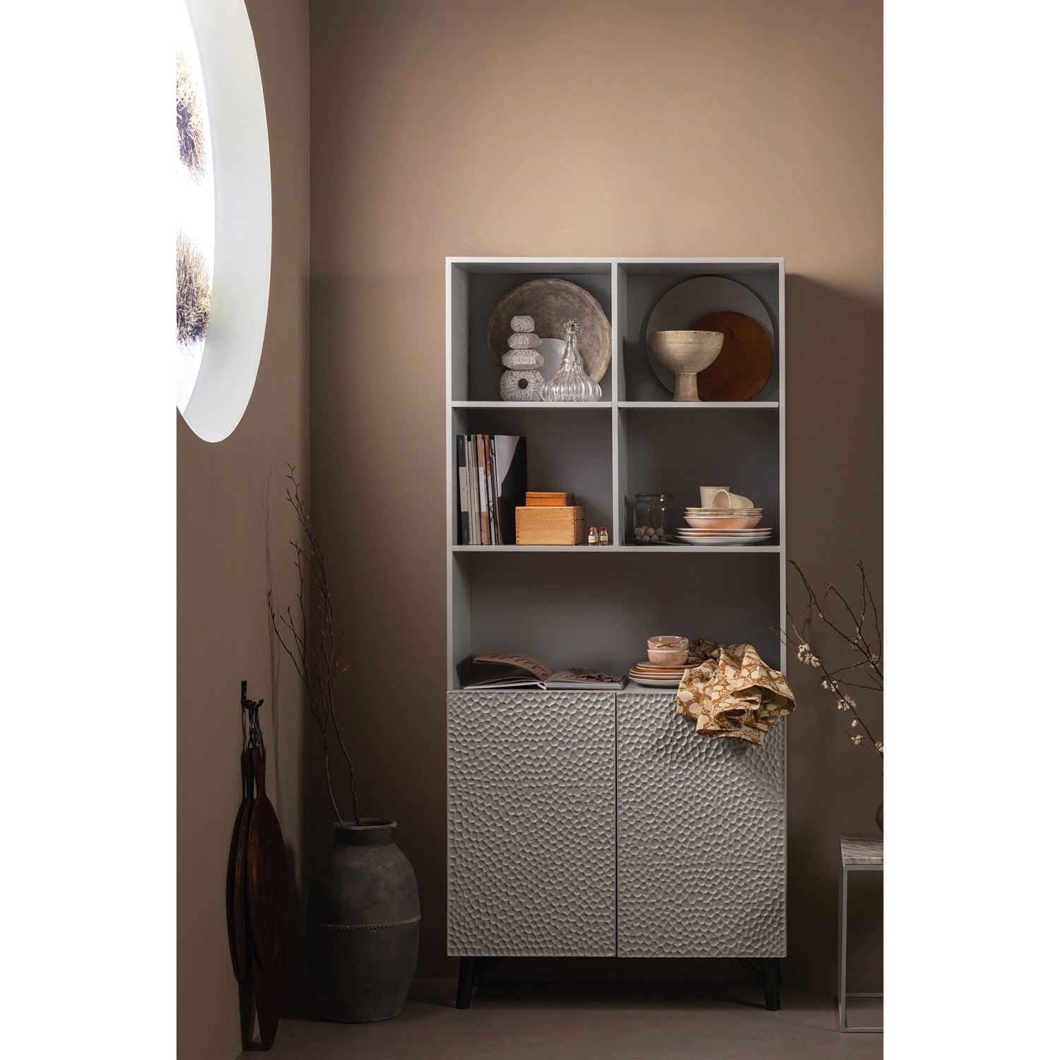 CARVED ORGANIC 2-DEURS OPBERGKAST MANGOHOUT MIST