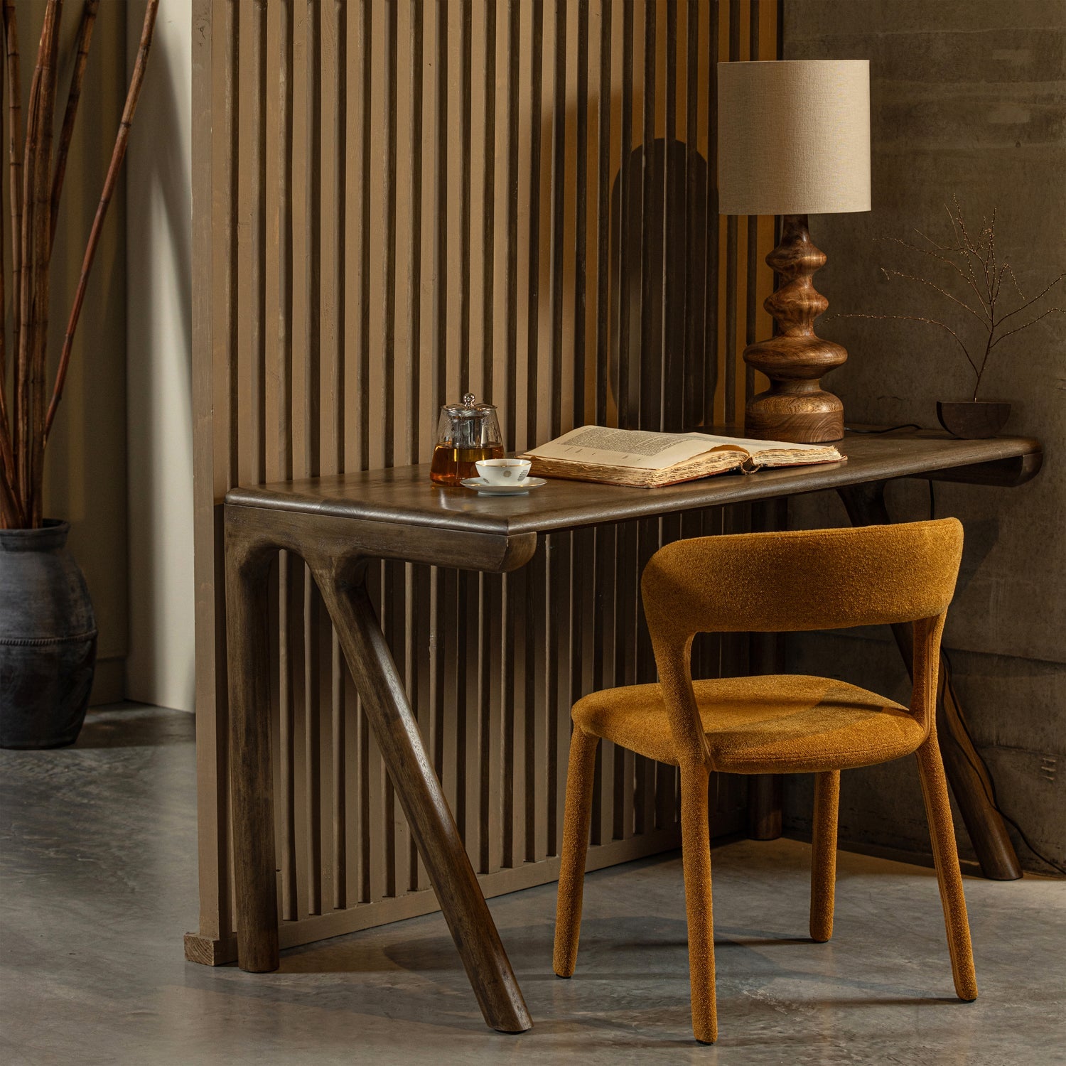 TUG BUREAU MANGOHOUT DONKERBRUIN