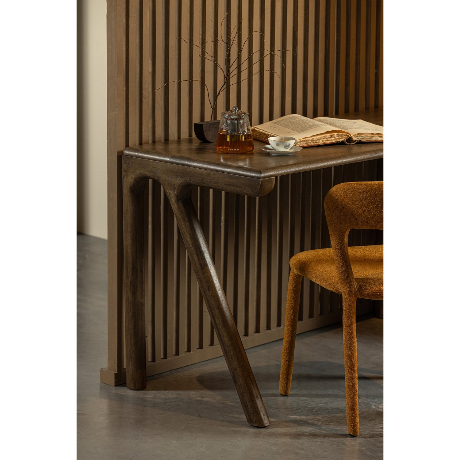 TUG BUREAU MANGOHOUT DONKERBRUIN