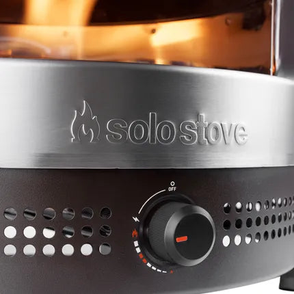 Solo Stove Pi Prime pizzaoven met ventilatiegaten en grote draaiknop