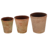 Set van 3 verouderde terracottabloempotten, cilindrisch met reliëflogo en bruine rand