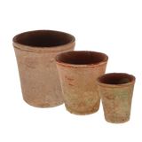 Set van 3 verouderde terracottabloempotten: grote, middel en kleine, met reliëflogo