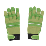 Groene tuinhandschoenen met verstevigde vingers, reflecterende strepen en klittenbandsluiting.