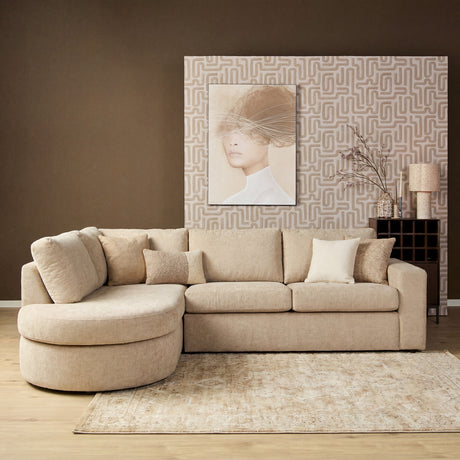 Beige hoekbank met chaise links en losse sierkussens