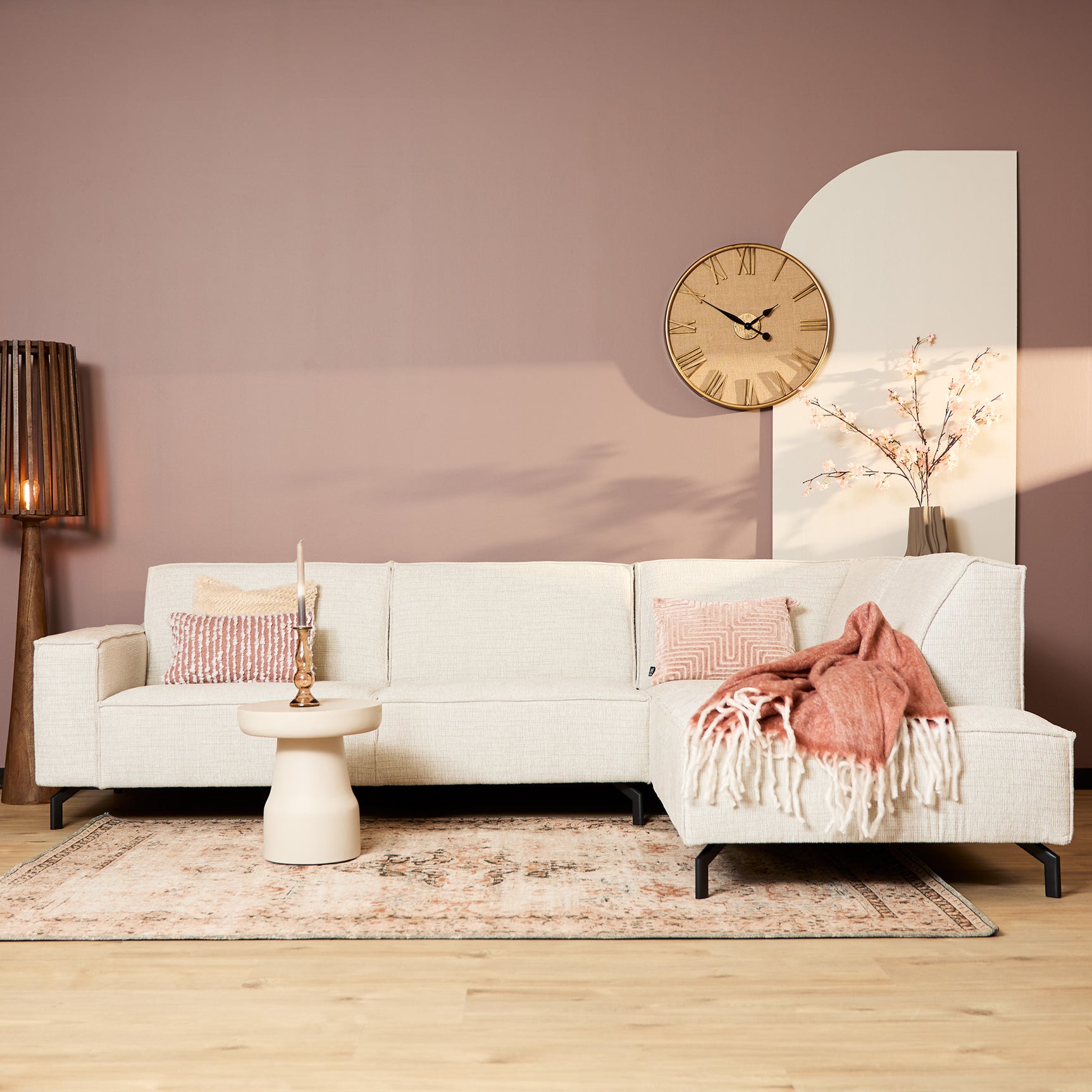 2,5-zits bankstel met chaise, lichtbeige stof en sierkussens