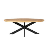Ovale eettafel met houten blad en zwarte X-vormige metalen onderstelpoten