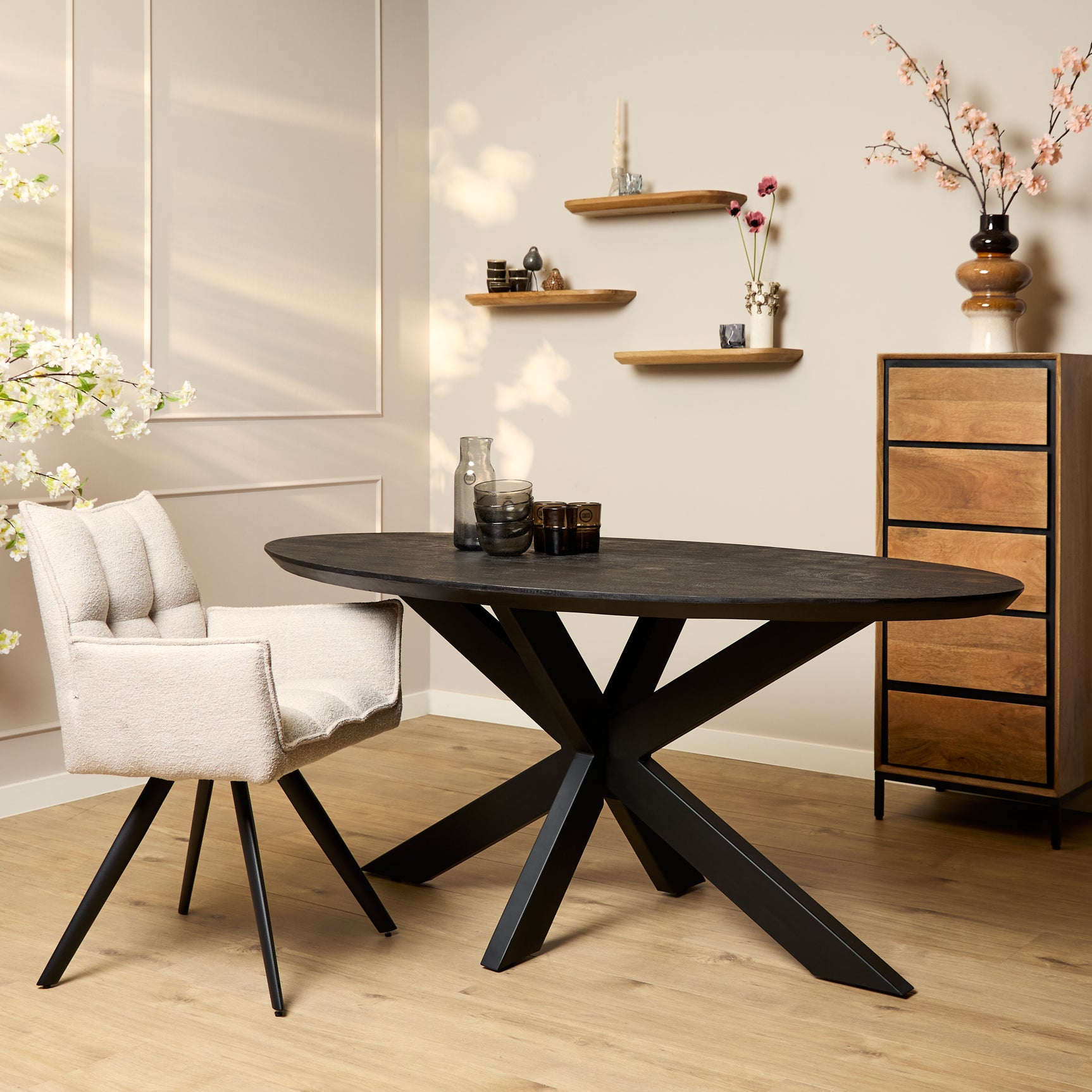 Eettafel Brandy Zwart | 180 cm | Ovaal
