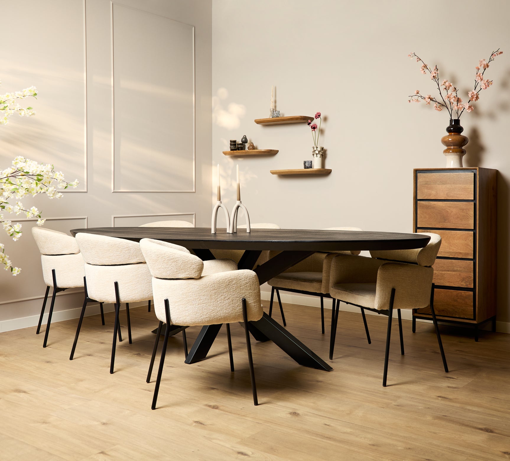 Eettafel Brandy Zwart | 300 cm | Ovaal