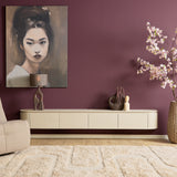 Zwevend tv-meubel met lang ladendek en vier fronten, beige/wit en strakke belijning