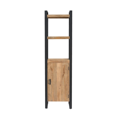 Boekenkast met houten deur en open schappen, zwart metalen frame.