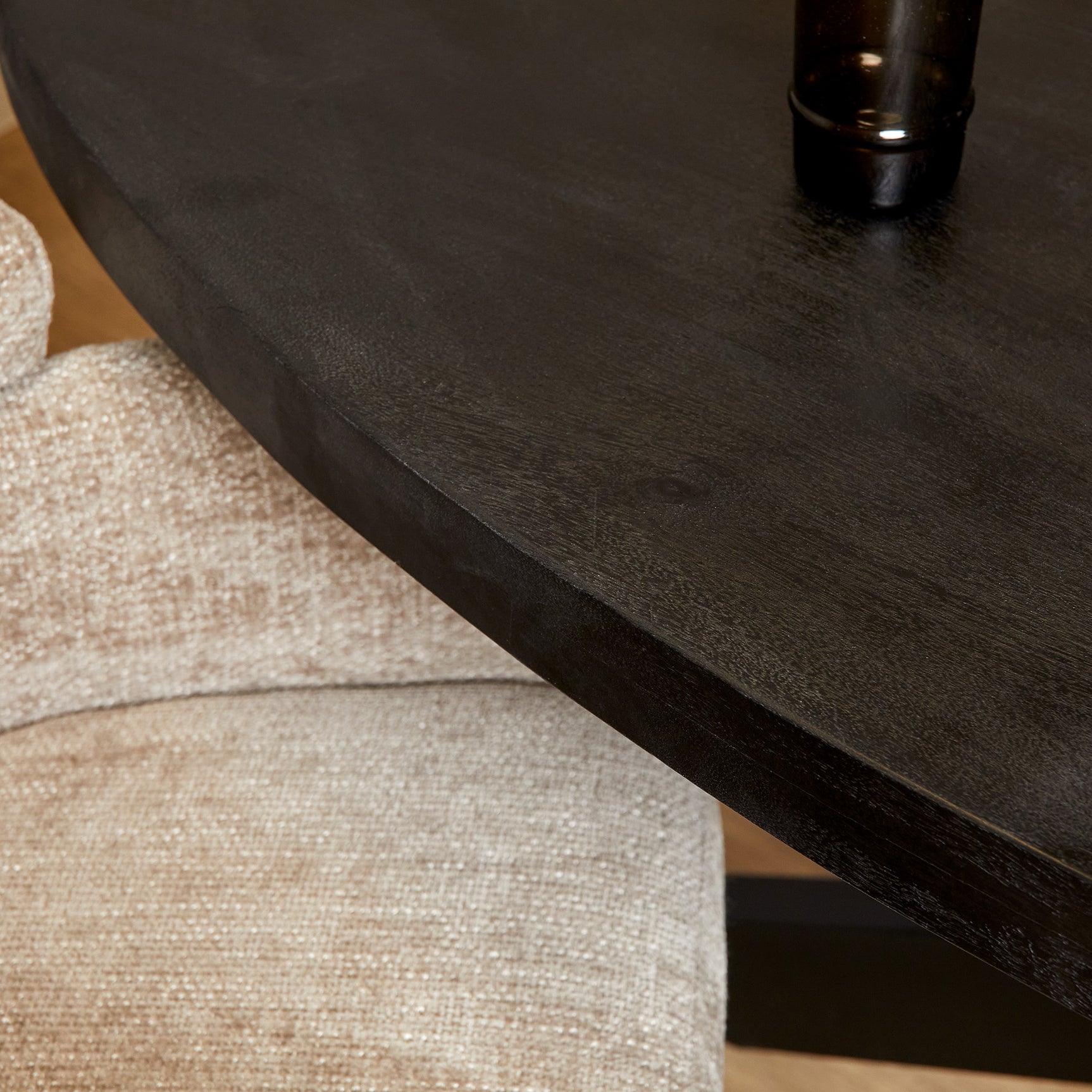 Eetkamertafel Denver Zwart | Ovaal | 160 cm